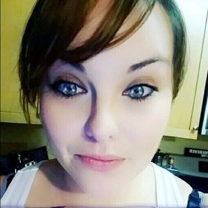 Meet your Posher, Marissa